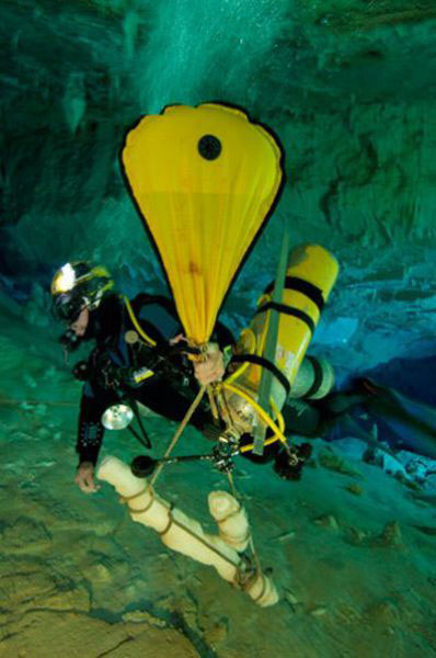 Những hang động kỳ thú dưới đáy biển Bahamas, Du lịch, du lich, du lich viet nam, du lich the gioi, du lich 2012, kinh nghiem du lich, du lich chau au, du lich chau a, kham pha the gioi, dia diem du lich