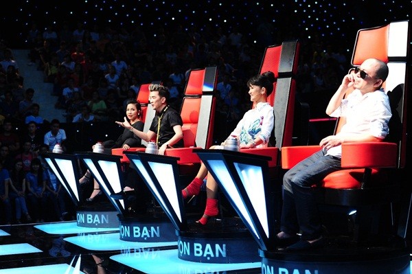 The Voice tập 3: Sân khấu bùng nổ với 2 cô em gái của &quot;sư tử Kim Loan&quot; 1