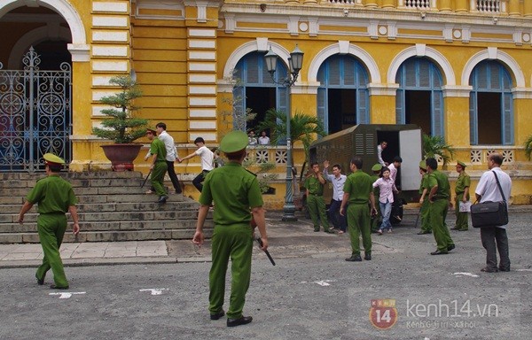 Tuyên án tử hình kẻ &quot;cầm đầu&quot; băng nhóm chặt tay cướp xe SH 1