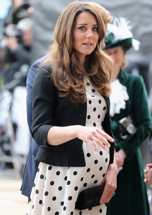 Công nương Anh hạ sinh bé trai trong niềm vui vỡ òa của vương quốc Anh | Kate Middleton,Kate Middleton sinh con,con trai Kate Middleton