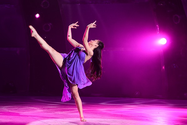 SYTYCD: Thí sinh nữ đột ngột dừng cuộc chơi vì mang thai 17