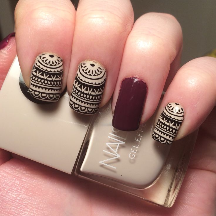 Nail họa tiết mandala cuốn hút phái đẹp